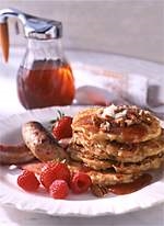 Pancakes de Banano-Oatmeal kun siropo de Arce-Ron