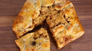 Apple-Cheddar Crumble Pie