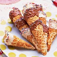 Et Chocolate- Candy-coated Waffle Cones