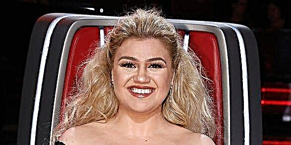 'Swara' Pembuangan Buzzing babagan Gaun futuristik Kelly Clarkson