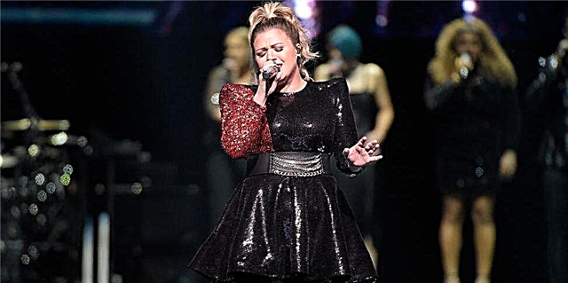 Kelly Clarkson Di Performansa Emotîkî ya 'Piece by Piece' de inikilî Di Tirsan de Dike