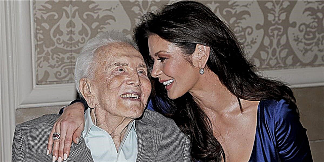 კეტრინ ზეტა-ჯონსი კირკ დუგლას 102 წლის დაბადების დღეს ემოციურ ტრიბუნად აღნიშნავს
