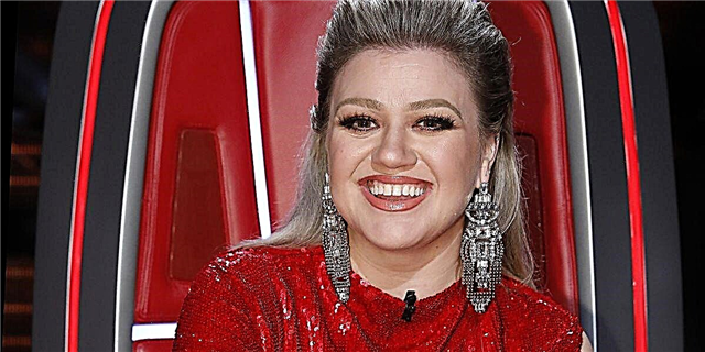 Njerëzit nuk mund të ndalojnë së foluri për veshjen e Kelly Clarkson nga Finalja 'The Voice'
