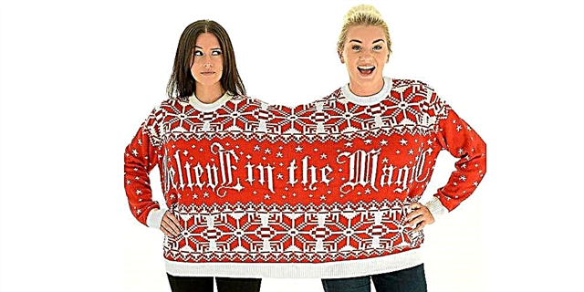 Вам и вашему лучшему другу определенно нужен этот рождественский свитер 'Twosie'