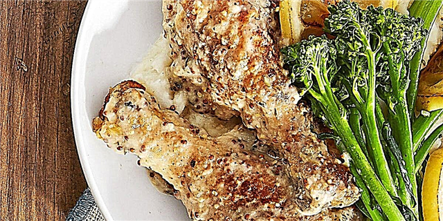 Mga Payat ng Dijon-Smothered Chicken with Broccolini