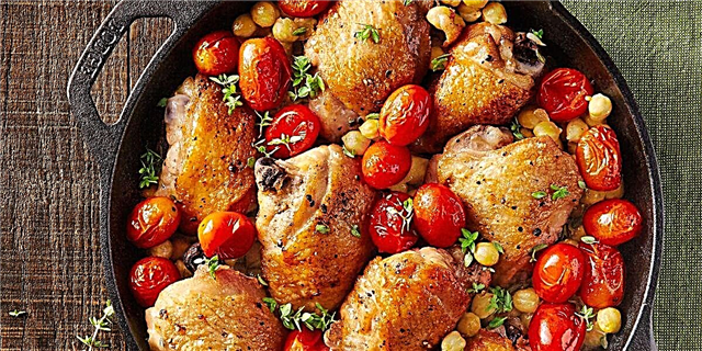 Crispy Chicken Thighs with smoky Chickpeas