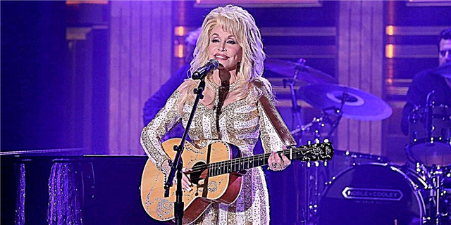 Dolly Parton është nikoqire e një teletoni për të ndihmuar viktimat e Tennessee-it nga zjarri i egër