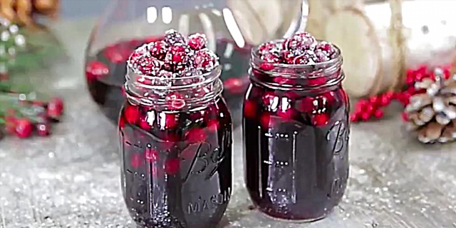 How to Make Cranberry Sangria