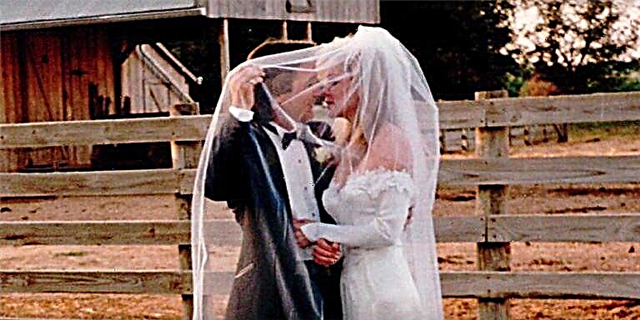 После 25 години брак, Клинт Блек вели дека сопругата Лиза Хартман Блек му помогнала да отиде во Стардом