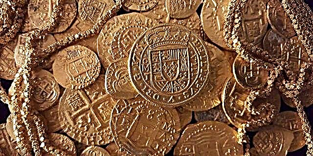 شکارچیان گنج 1 میلیون دلار سکه و زنجیره در یک کشتی کشتی قرن 18 پیدا کردند
