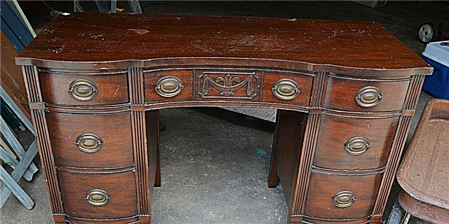 Энэ хуучин ширээ нь хэдхэн энгийн алхамаар нүүр царайгаа томсгодог