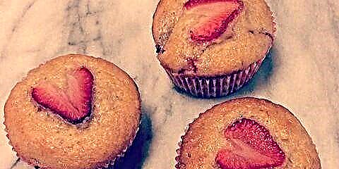 Leka Recipe Ena: Li-muffins tsa Yummy Vegan Strawberry