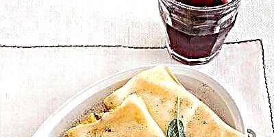 Dzungu Cannelloni ndi Sage Brown-Butter Sauce