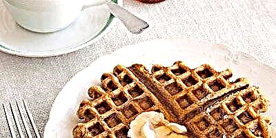 ዱባ-ዝንጅብል Waffles