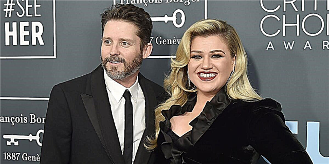 Kelly Clarkson သည်သူမ၏ခင်ပွန်းဖြစ်သူ Brandon Blackstock ၏ ၇ နှစ်နီးပါးကွာရှင်းပြတ်စဲမှုအတွက်မှတ်တမ်းတင်ခဲ့သည်