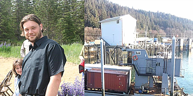 Un home de Alaska está a executar costas de 14 horas en barco para asegurarse de que a súa cidade non pase fame