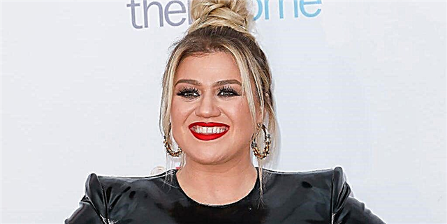 Si Kelly Clarkson ay nagsuot ng isang Head-to-Toe Latex na sangkap sa Red Carpet at Nahuhumaling kami