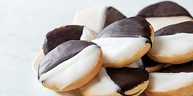 Овие црно-бели колачиња се она што сите ни требаат сега