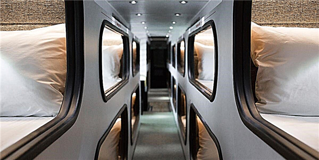 Khamphani ena ea Brand New Luxury Bus e Batla Ho ba 'The Ritz Carlton On Wheels'