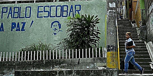 Djali i Pablo Escobar Sebastián Marroquín tani është një arkitekt që jeton dhe dizenjon në Argjentinë