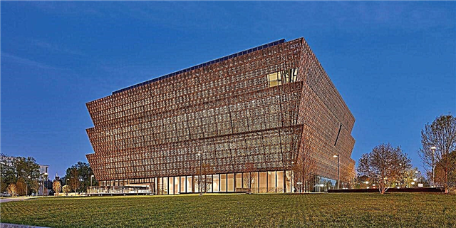 Дэвид Аджайе Африк Америкийн түүх соёлын музейн дизайныг тайлбарлав