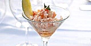 Kərə yağı Poaching Lobster, ədviyyatlı karides kartof salatı və Mango kokteyli sousu resepti
