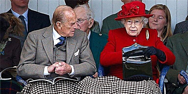 Como a Raíña Isabel II usa a súa bolsa para enviar sinais secretas ao seu persoal