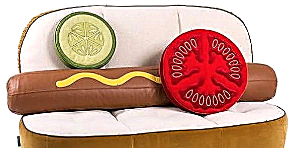 Benetako galdera: Hot Dog Sofa hau zure etxean jarriko zenuke?