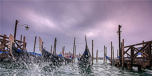 Rekordvloede beskadig historiese landmerke in Venesië, Italië
