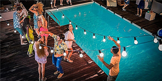 Necesitas estes altos altofalantes ao aire libre para a túa próxima festa na piscina