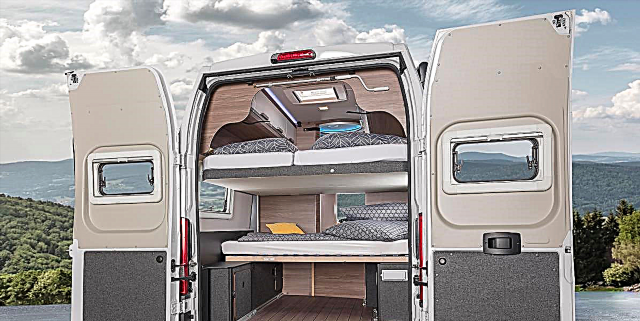 7 Homoj Povas Dormi Komforte En Ĉi Tricked-Out Camper Van