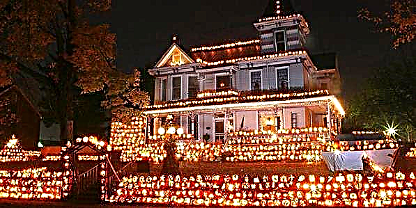 Graskerhúsið í Vestur-Virginíu er skreytt með 3.000 graskerum á hverjum Halloween