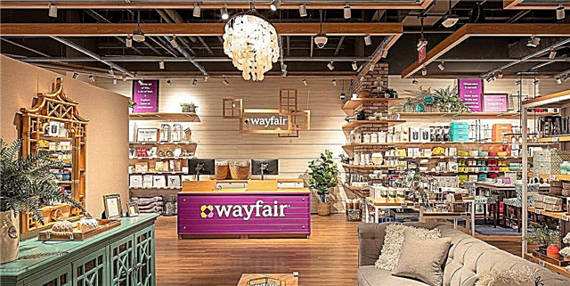 Wayfair-ийн анхны тоосго, морин хуурын дэлгүүр нь бизнесийн зорилгоор албан ёсоор нээлттэй байна