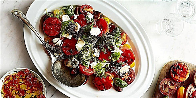 Gegrillte Waassermeloun, Tomato, a Geess Kéis Salat