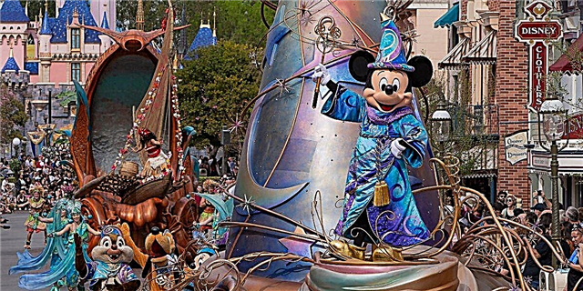 Gi-release lang sa Disneyland ang usa ka Virtual nga Pagtan-aw sa Bag-ong Bag-ong Parada niini