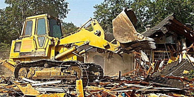 Команда по сносу в Техасе разрушила неправильный дом