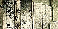 ನೀವು ವರ್ಷವನ್ನು ess ಹಿಸಬಹುದೇ? ವಿಂಟೇಜ್ ಹೌಸ್ ಸಿಲ್ವರ್ ಲೀಫ್ ವಾಲ್‌ಪೇಪರ್‌ನೊಂದಿಗೆ ಕುಳಿತುಕೊಳ್ಳುವ ಕೋಣೆಯ ಸುಂದರ ಫೋಟೋ