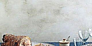 ಸ್ಪ್ಯಾನಿಷ್ ಕೆಂಪುಮೆಣಸು ಮತ್ತು ಸಿಹಿ ಮಸಾಲೆ ಪಾಕವಿಧಾನದೊಂದಿಗೆ ನಿಧಾನವಾಗಿ ಬೇಯಿಸಿದ ಹಂದಿಮಾಂಸ