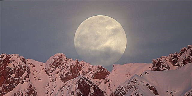 Bundel Up —'n Volle 'Snow Moon' kom op 8 Februarie