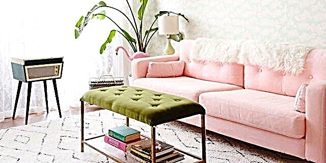 Hierdie DIY Millennial Pink Sofa is ons gunsteling IKEA-hack van alle tye